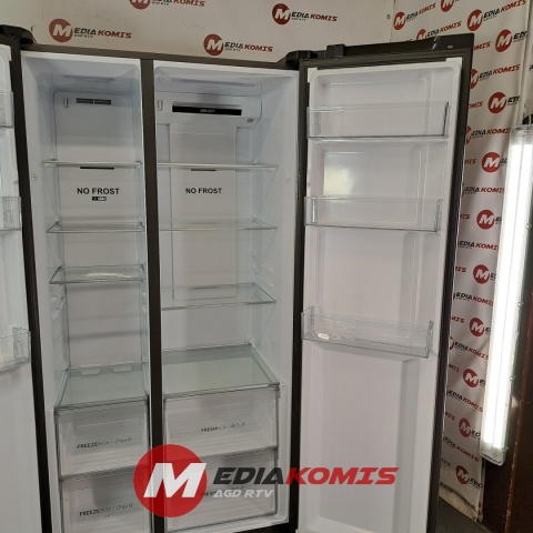 Lodówka Haier HSR3918ENPB [2]